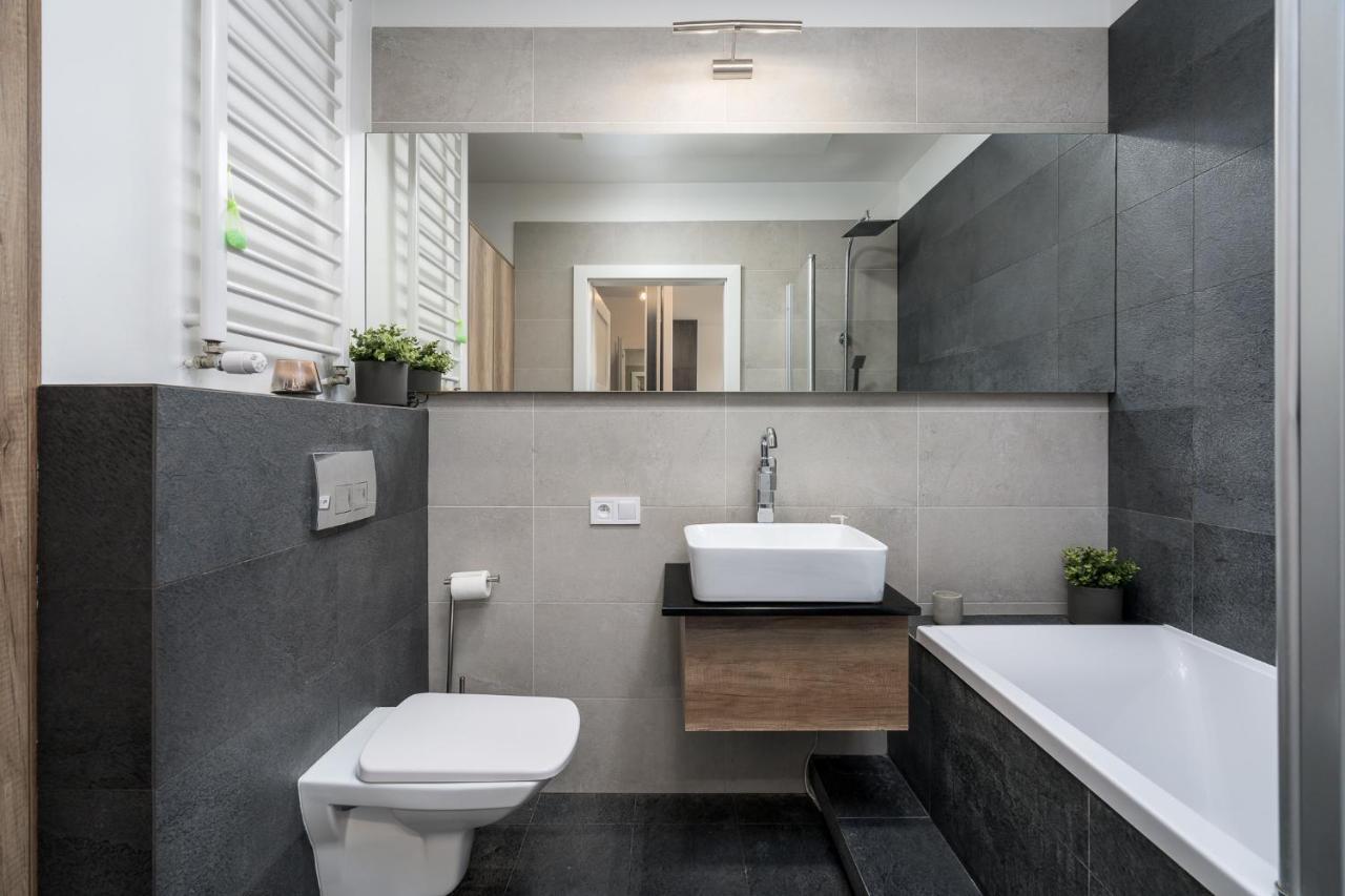 Sleepway Apartments- Garbary 100-46 พอซนาน ภายนอก รูปภาพ